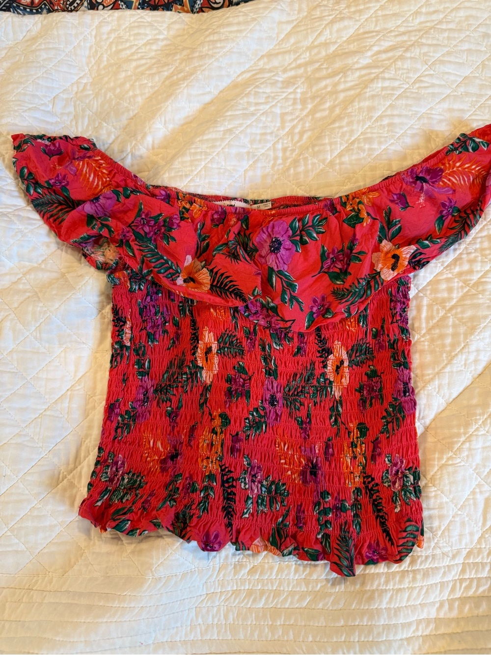 Vu Ami Red Floral Off-Shoulder Smocked Crop Top
